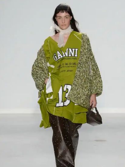 2023年春季服装潮流趋势AG真人登录时尚前沿:揭秘(图3) 2023年春季服装潮流趋势AG真人登录时尚前沿:揭秘(图3)